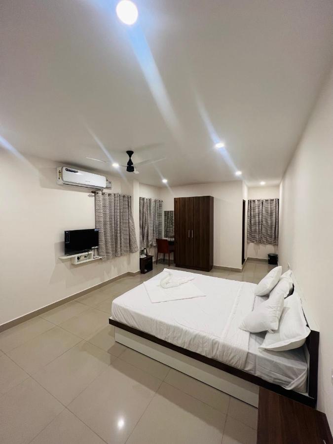 Heres Haut Residency Kochi Exterior foto