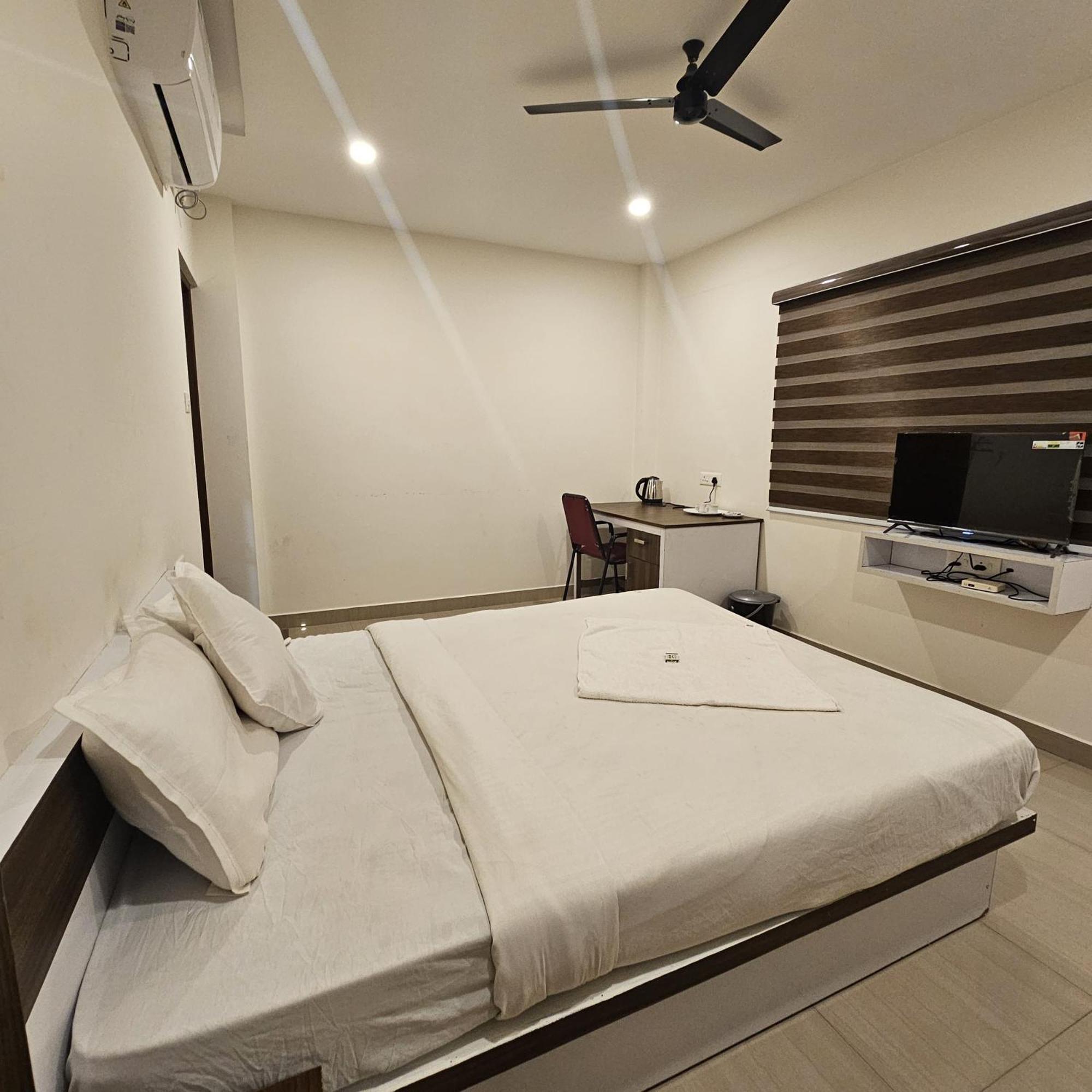 Heres Haut Residency Kochi Exterior foto