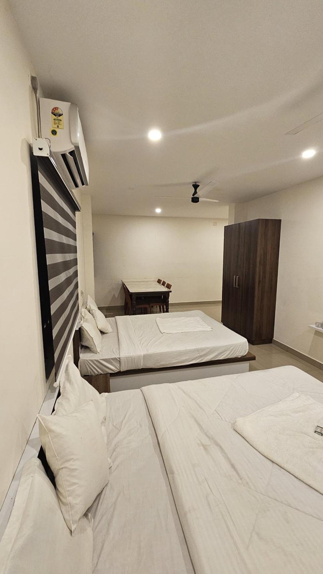 Heres Haut Residency Kochi Exterior foto