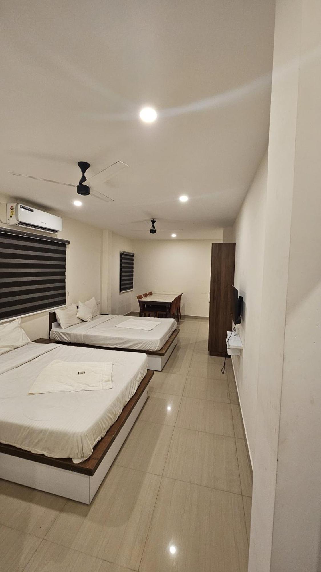 Heres Haut Residency Kochi Exterior foto