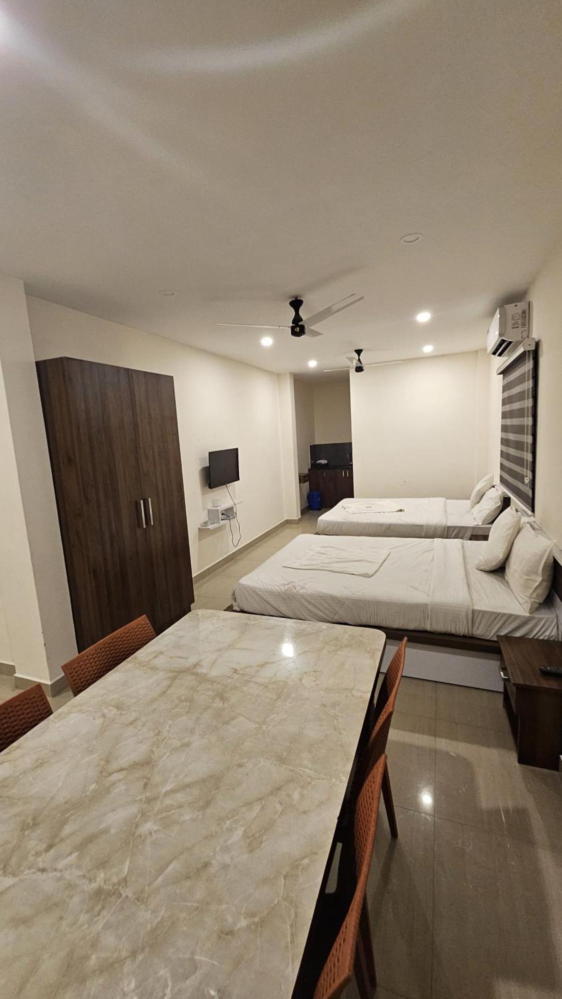 Heres Haut Residency Kochi Exterior foto
