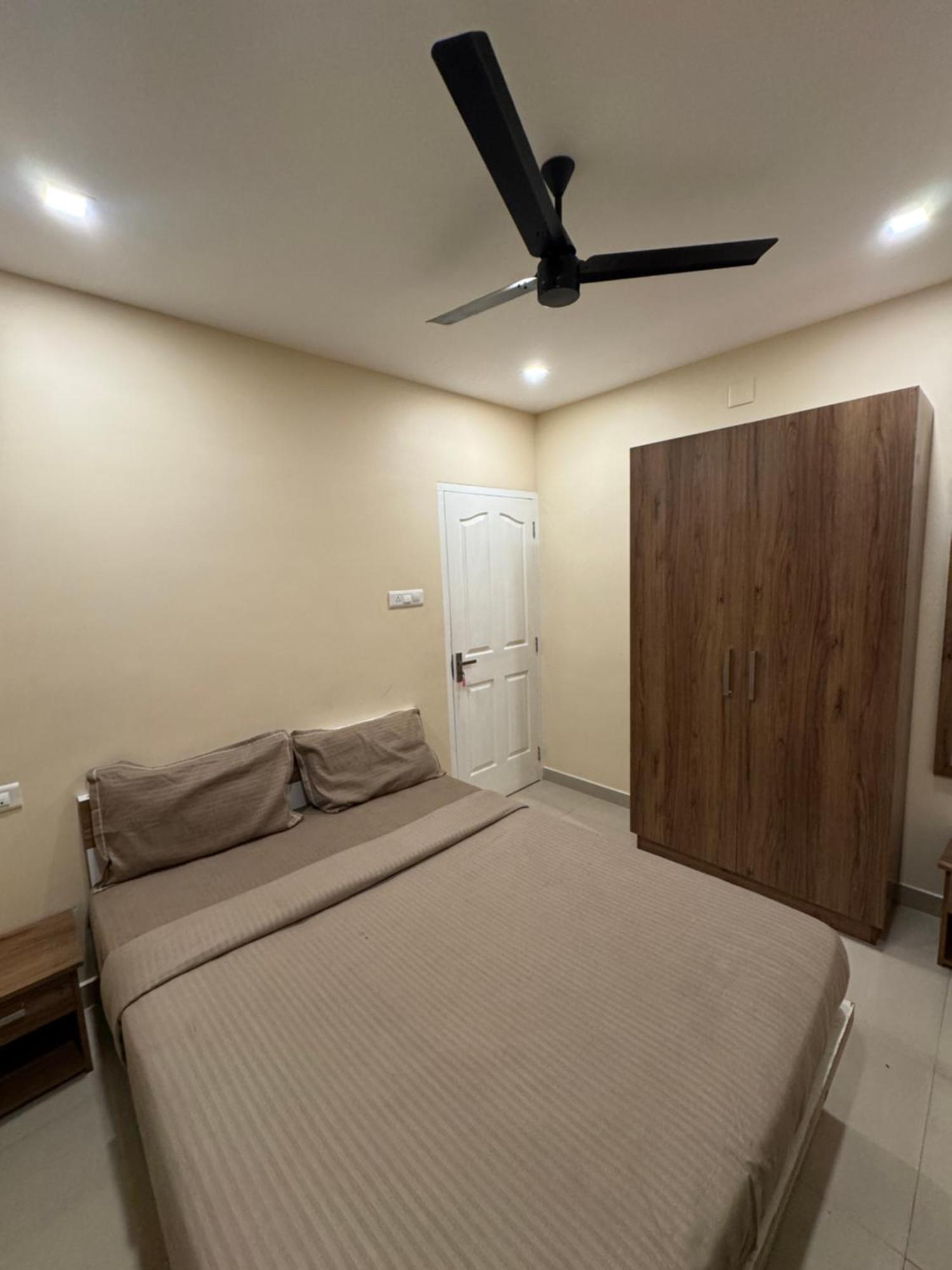 Heres Haut Residency Kochi Exterior foto