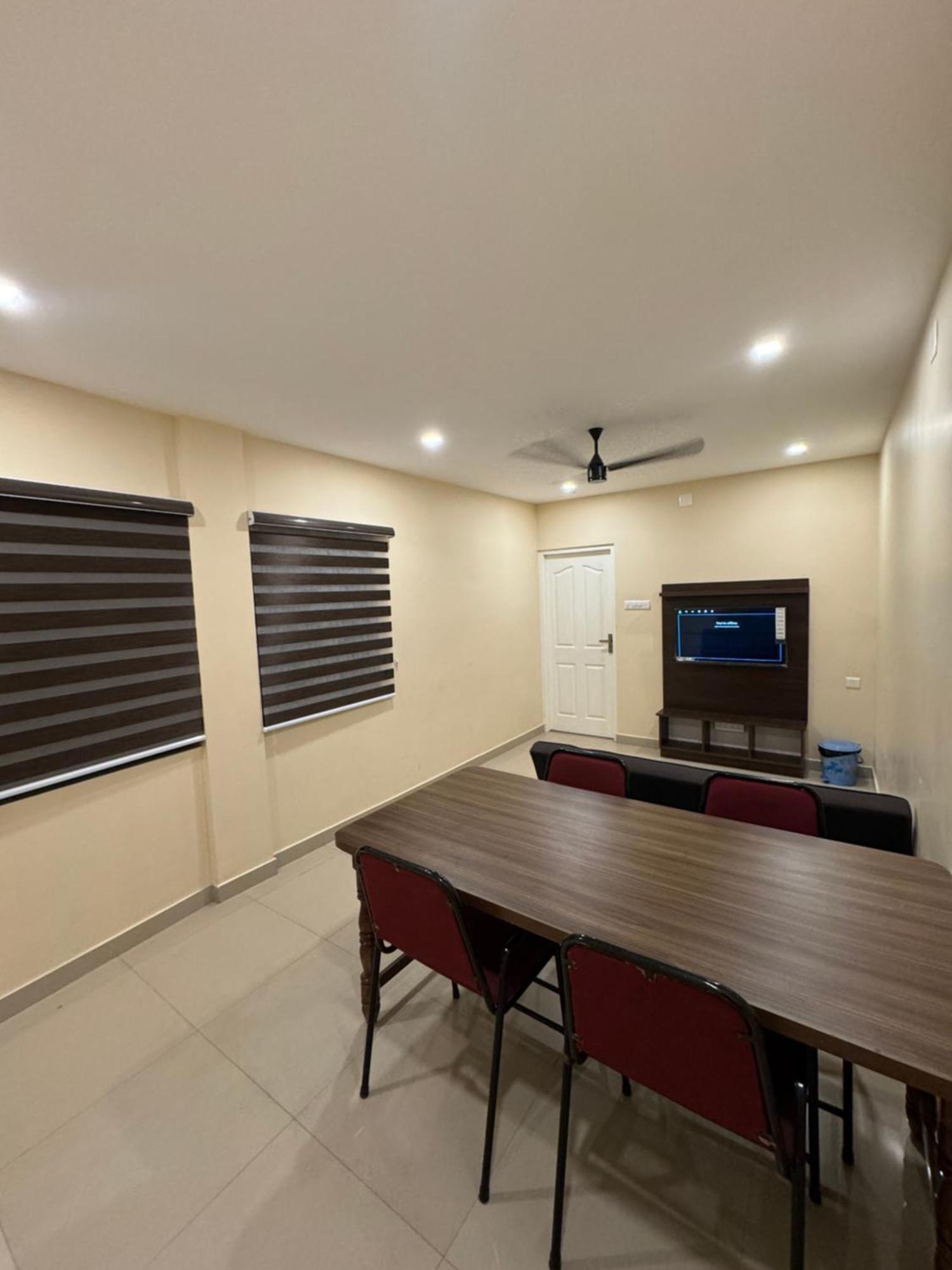 Heres Haut Residency Kochi Exterior foto